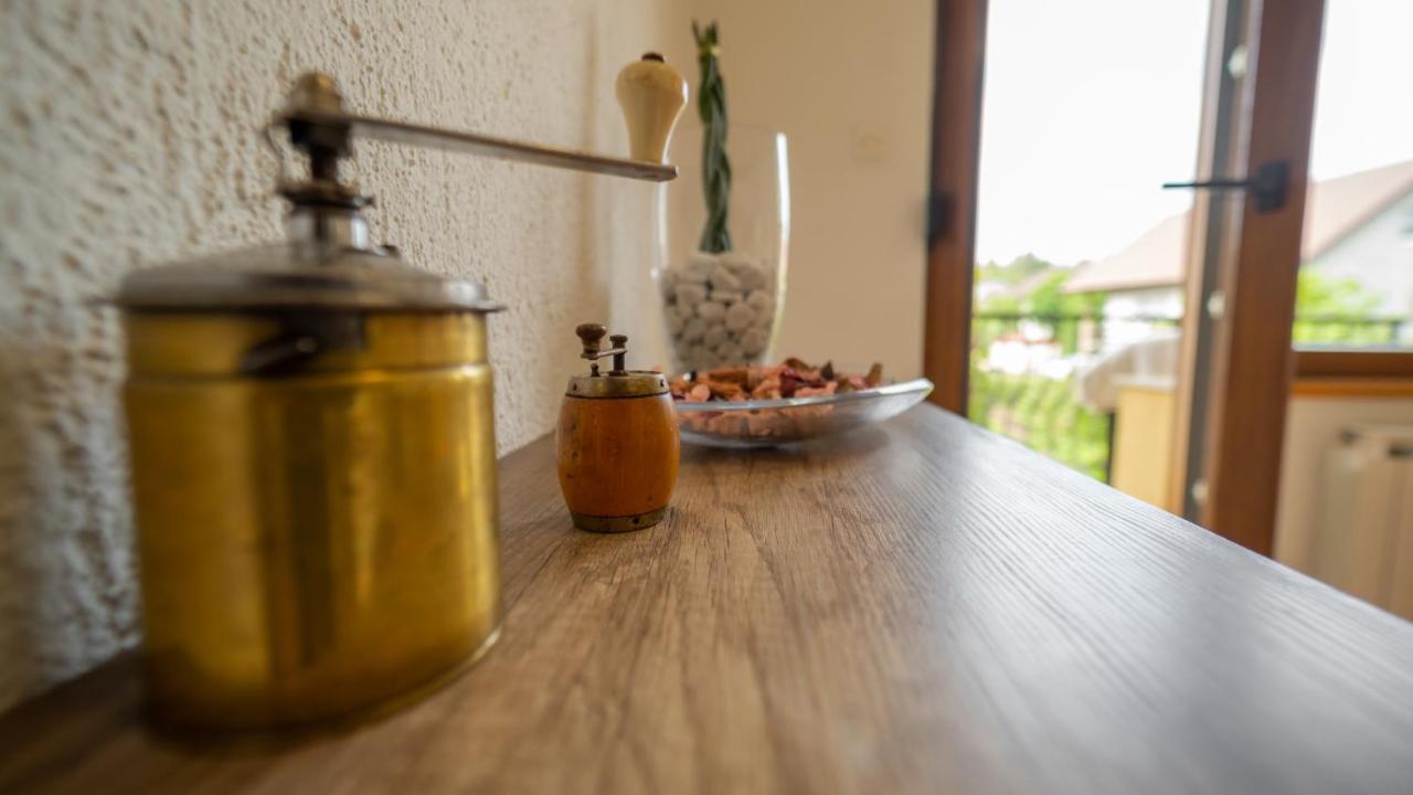 דלניצה Apartmani Gruzdovo מראה חיצוני תמונה